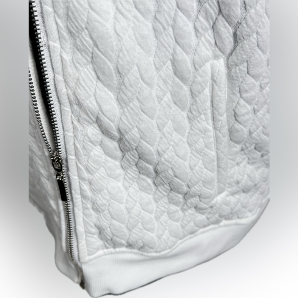 Cathy Daniels Quilted Woman’s White Jacket. Size L - Picture 6 of 6